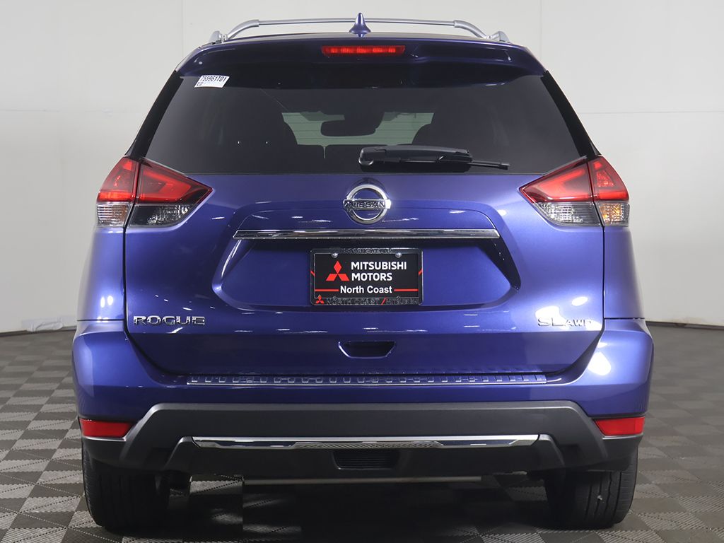 Used 2018 Blue Nissan SL image 12