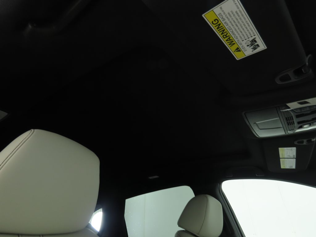 Thumbnail: 2025 Acura RDX - 18