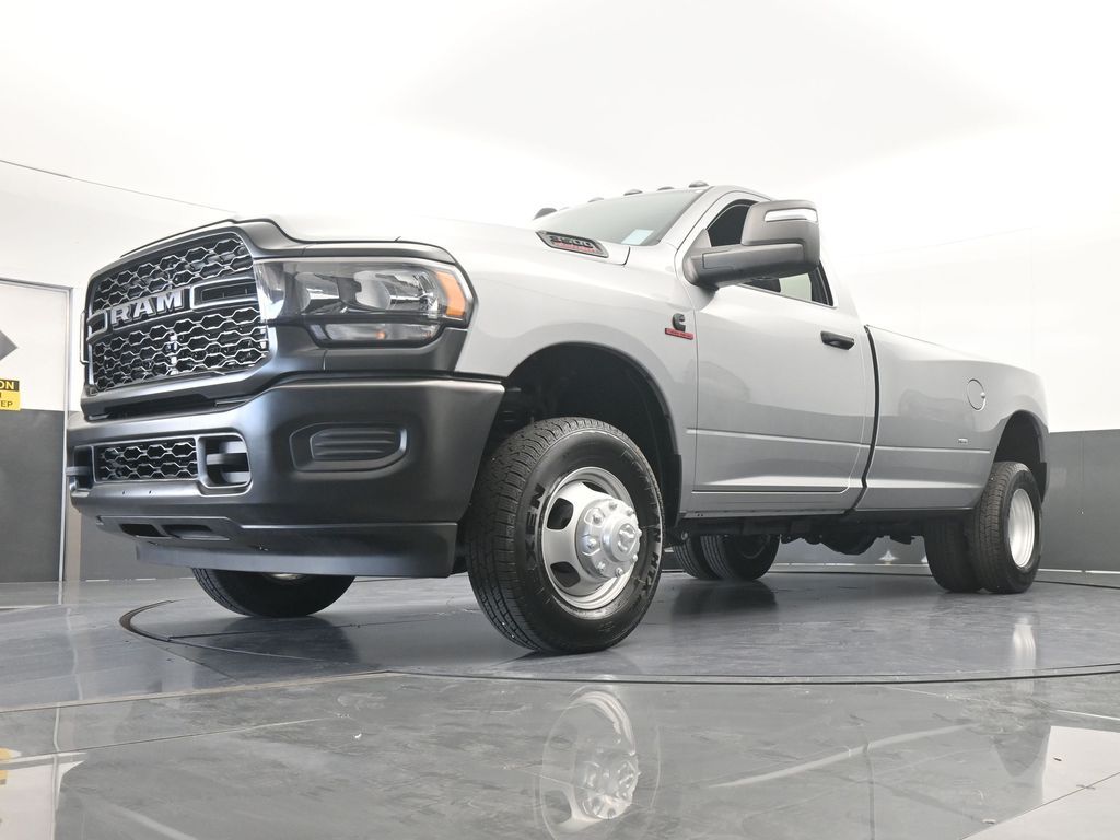 Used 2024 Billet Silver Metallic Clearcoat Ram Tradesman image 51