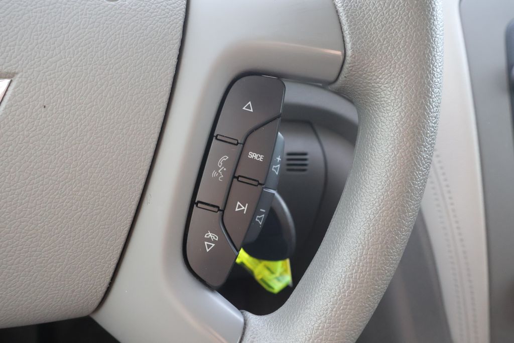 Thumbnail: 2016 Chevrolet Traverse - 29