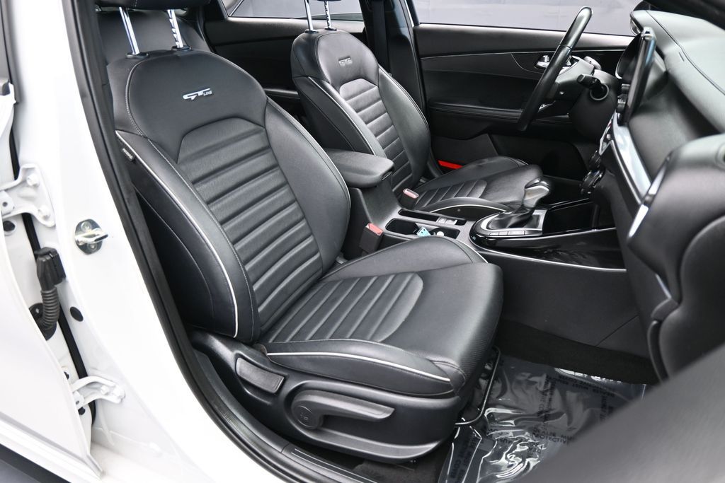 Used 2024 Snow White Pearl Kia GT-Line image 48