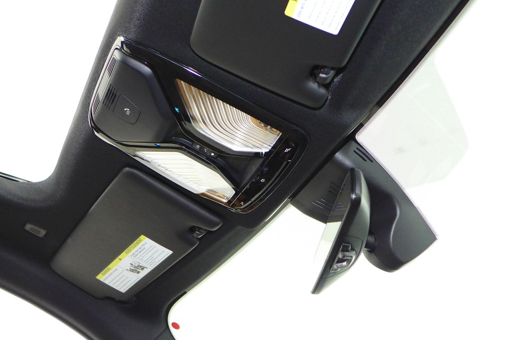 Thumbnail: 2023 BMW i4 - 17