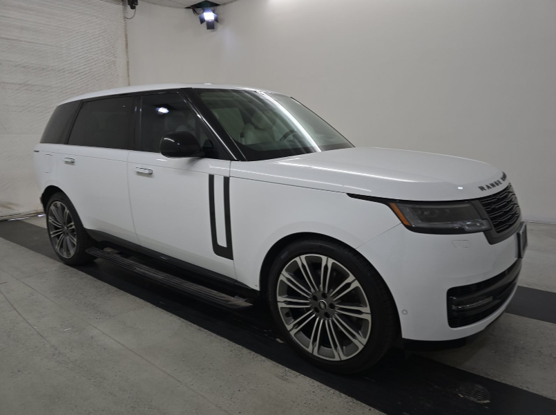 White 2025 Land Rover Range Rover P400 SE LWB AWD SUV / Crossover All-Wheel Drive 8-Speed Automatic