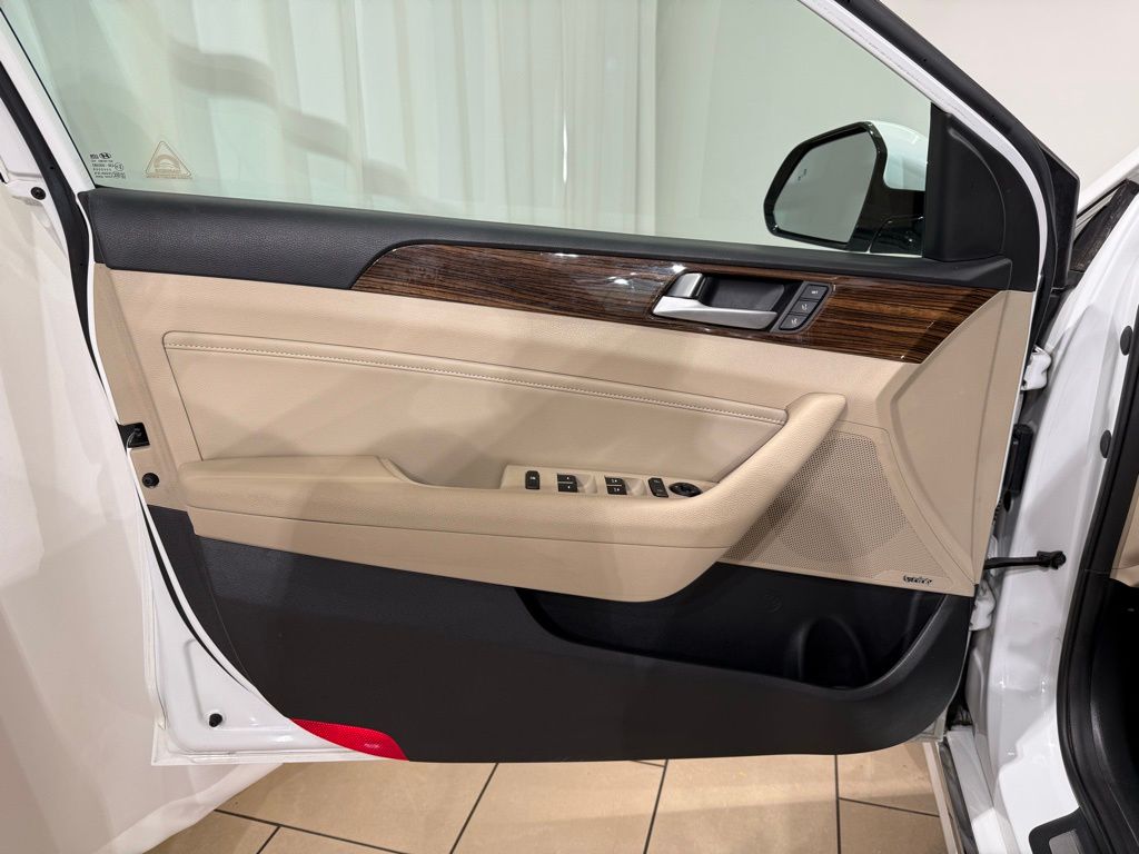 Thumbnail: 2017 Hyundai Sonata - 14