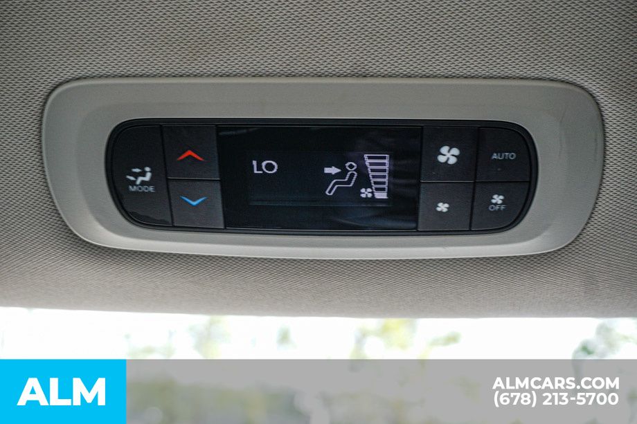 2024 Chrysler Pacifica Touring L - Photo 37