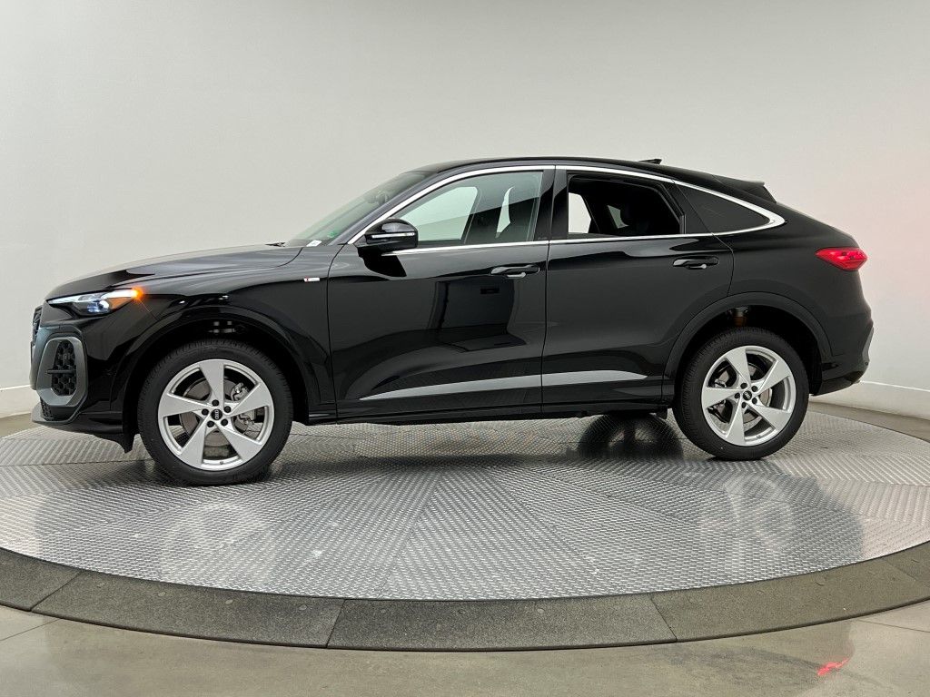 Thumbnail: 2025 Audi Q5 - 3