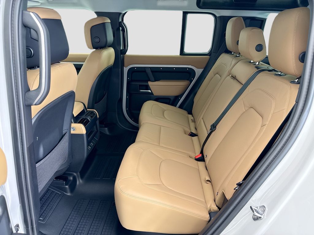Thumbnail: 2026 Land Rover Defender - 20