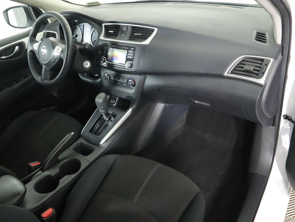 Thumbnail: 2018 Nissan Sentra - 16