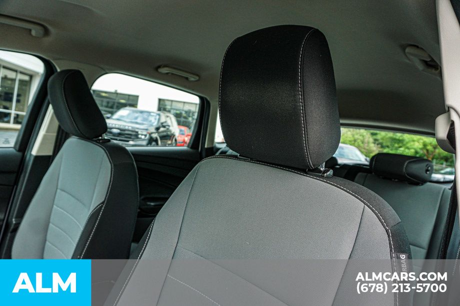 Used 2019 White Ford S image 18
