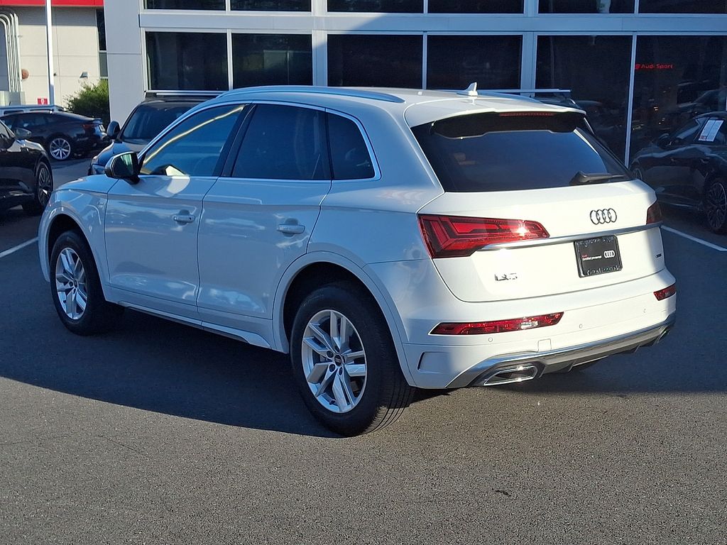Thumbnail: 2023 Audi Q5 - 6