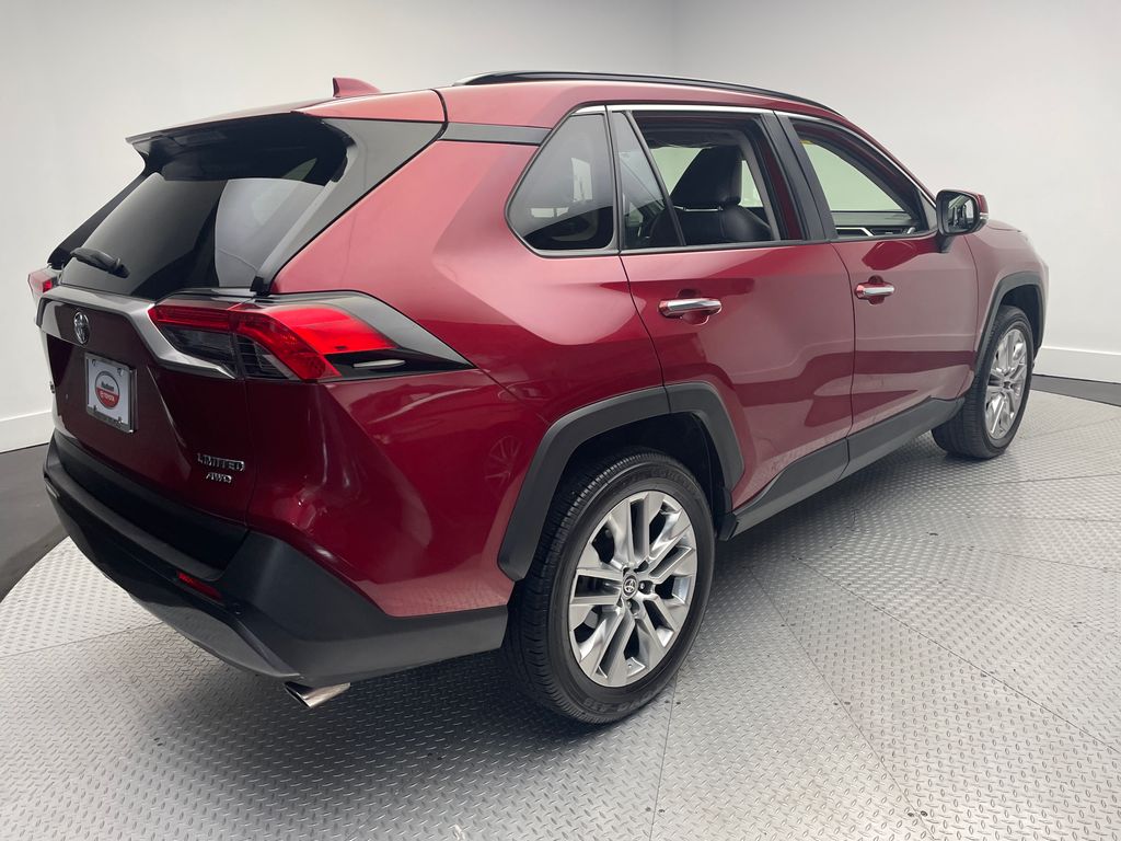 Thumbnail: 2021 Toyota RAV4 - 5