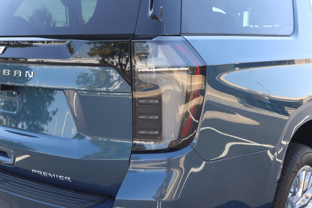 Thumbnail: 2025 Chevrolet Suburban - 7