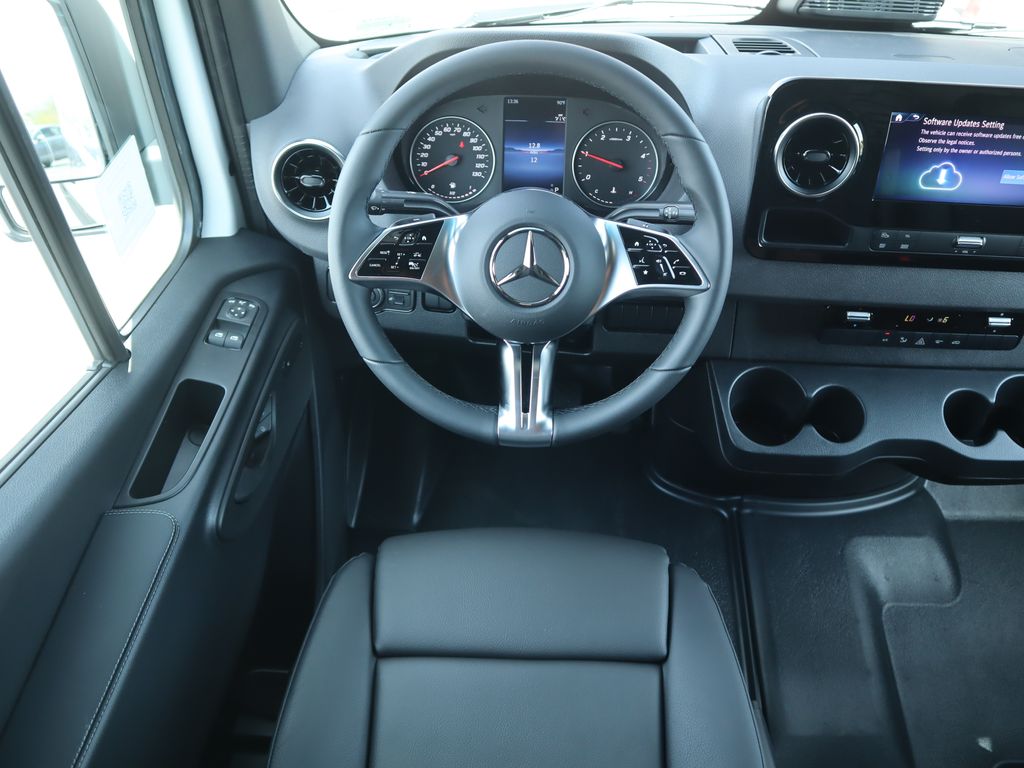 Thumbnail: 2026 Mercedes-Benz Sprinter - 11