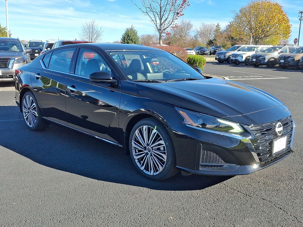 Thumbnail: 2025 Nissan Altima - 2