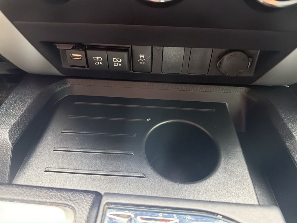 Thumbnail: 2021 Toyota Tundra - 31