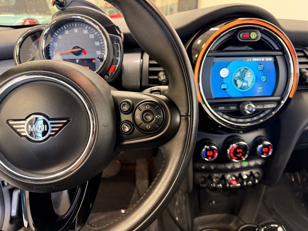 Thumbnail: 2020 MINI Cooper - 14