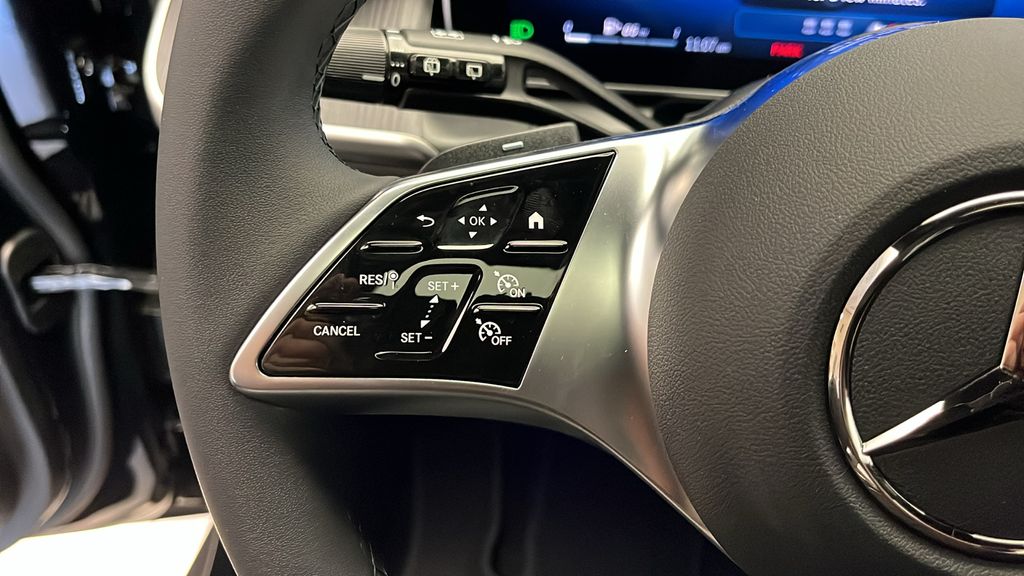 2025 Mercedes-Benz GLC 300 14
