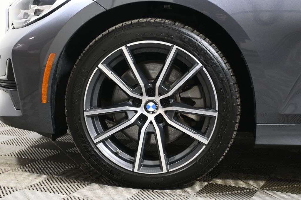 Thumbnail: 2019 BMW 3 Series - 12