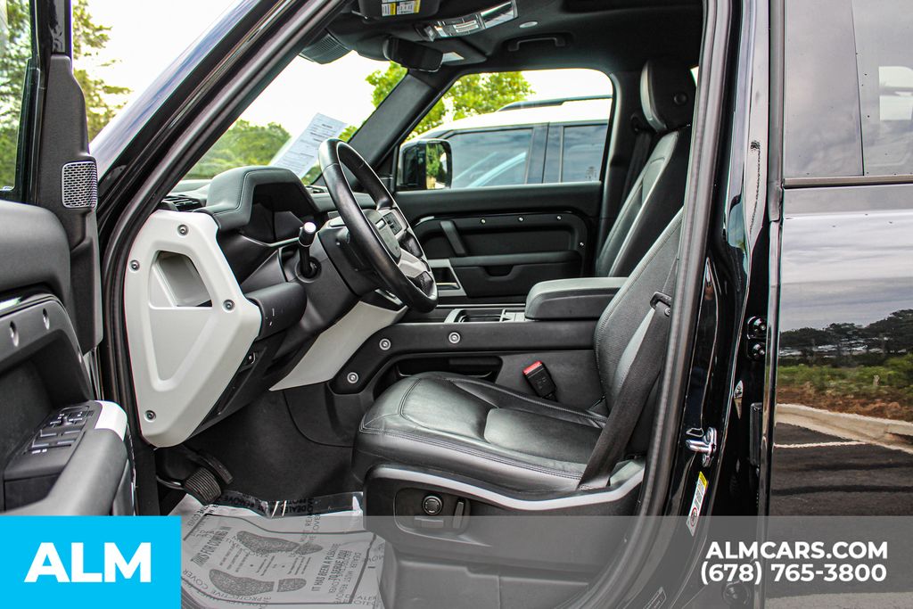 Used 2024 Black Land Rover S image 16