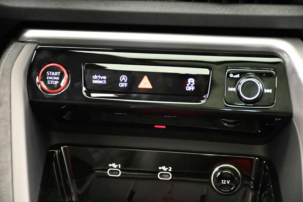 Thumbnail: 2025 Audi SQ5 - 26