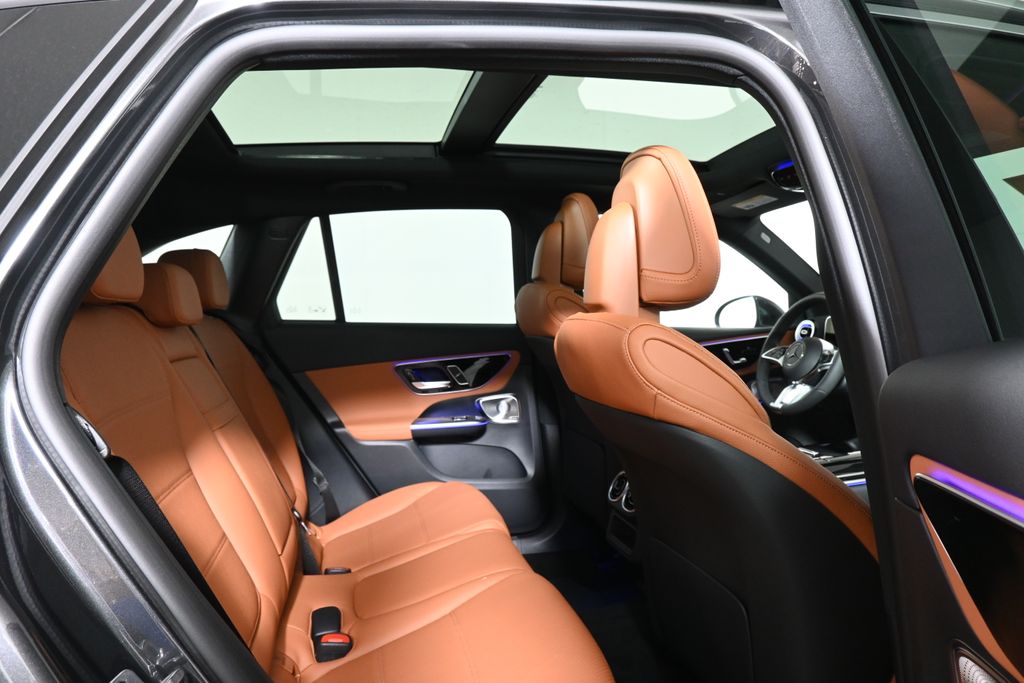 2025 Mercedes-Benz GLC 300 18