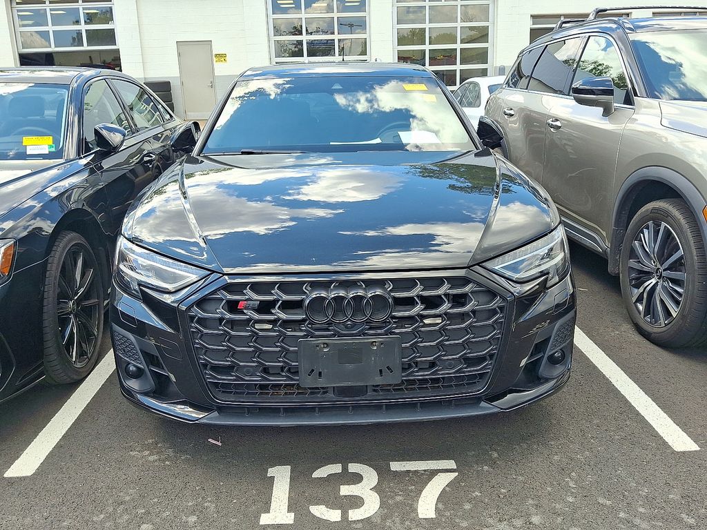 Thumbnail: 2022 Audi S8 - 2
