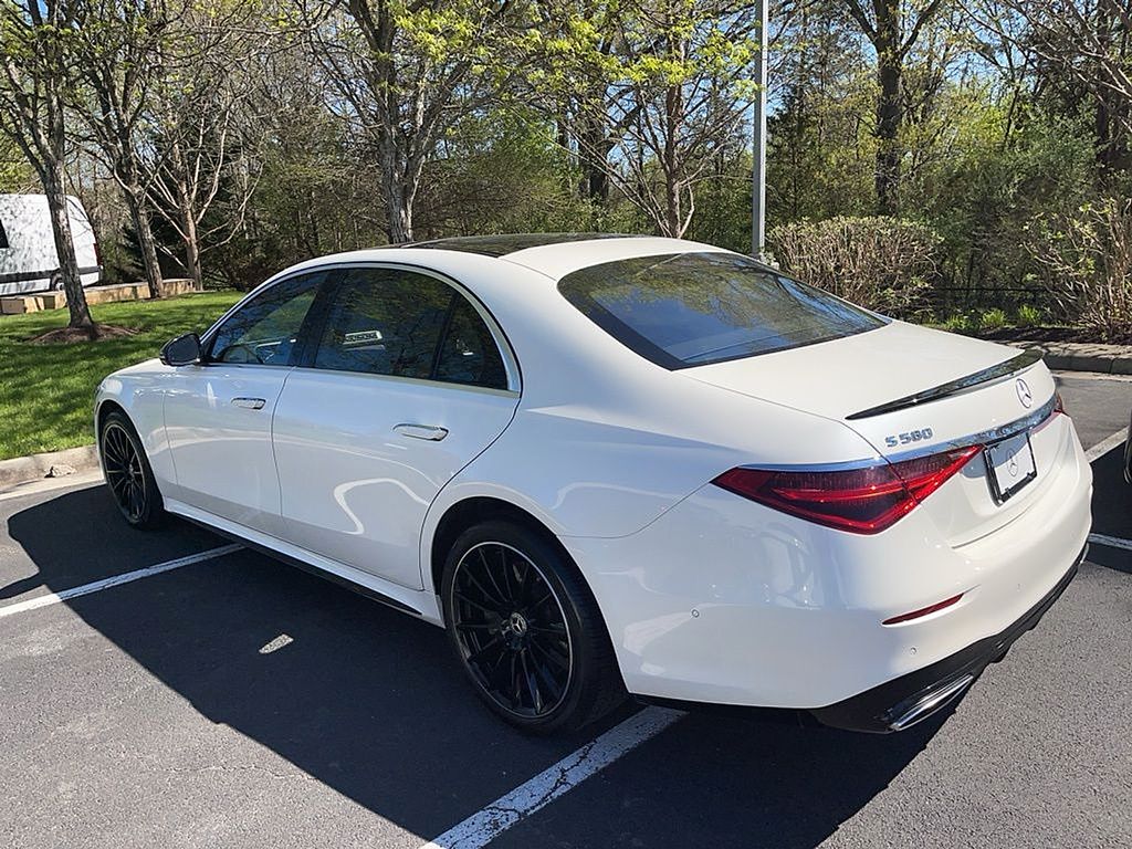 Thumbnail: 2022 Mercedes-Benz S-Class - 16