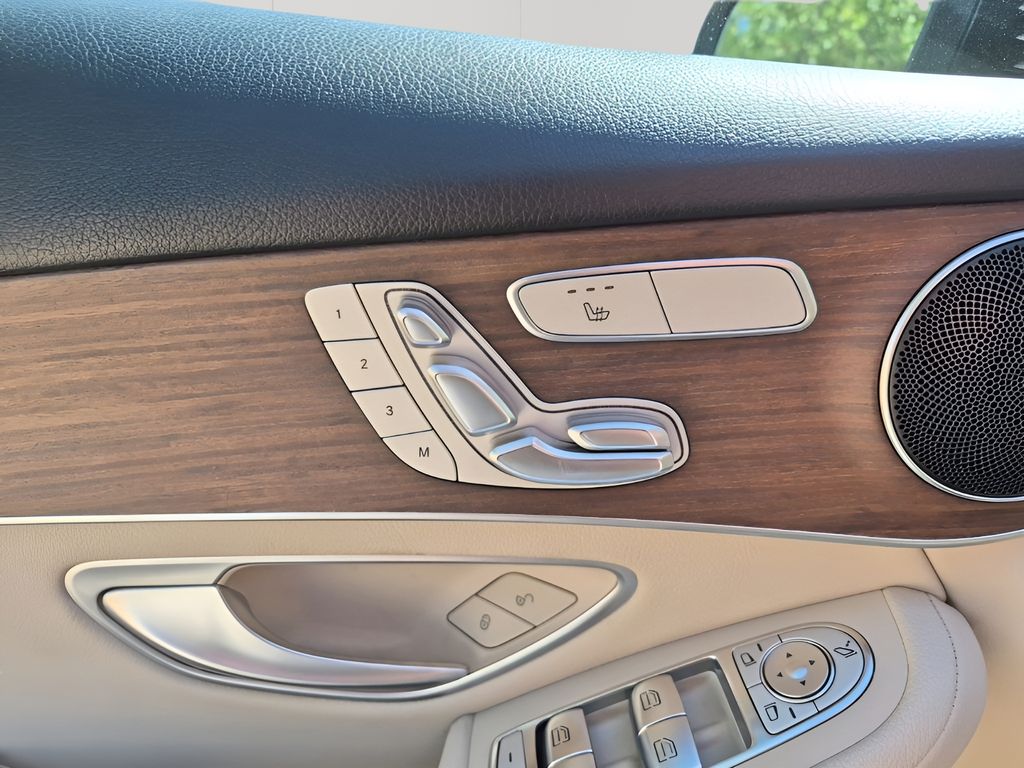 Used Car 2022 Mercedes-benz Glc  Glc 300 For Sale Under $35,000 In Austin, Texas