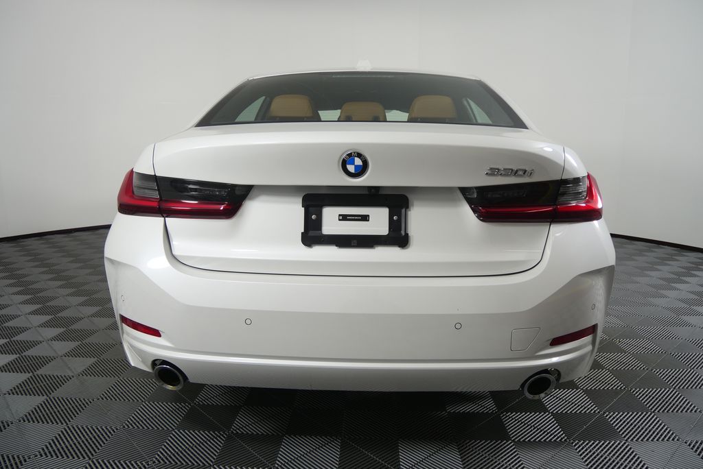 Thumbnail: 2025 BMW 3 Series - 4