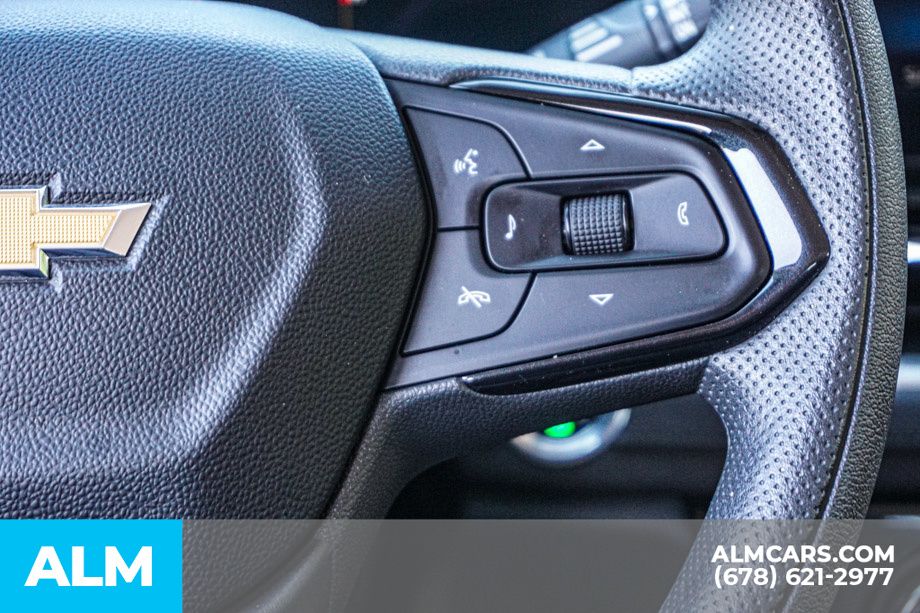 Used 2025 Gray Chevrolet LT image 30