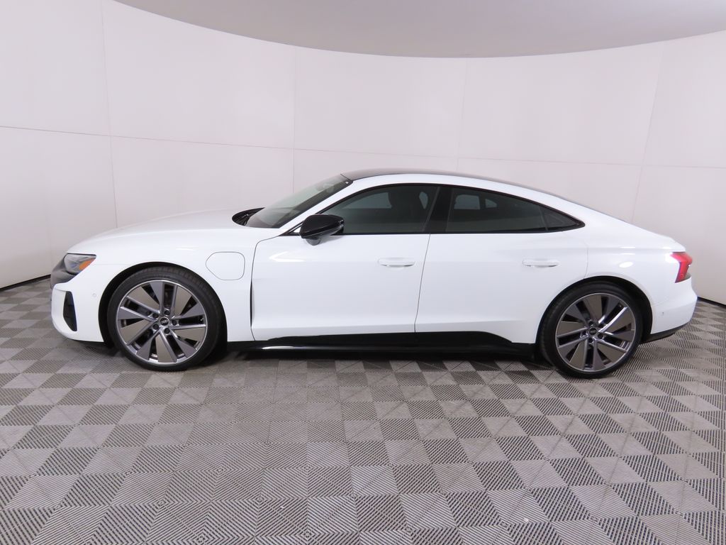 2022 Audi e-tron GT Prestige 8