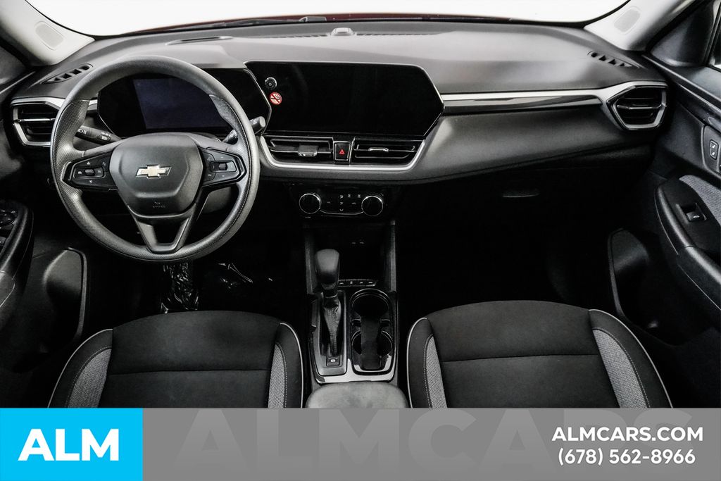 Used 2025 Red Chevrolet LT image 31