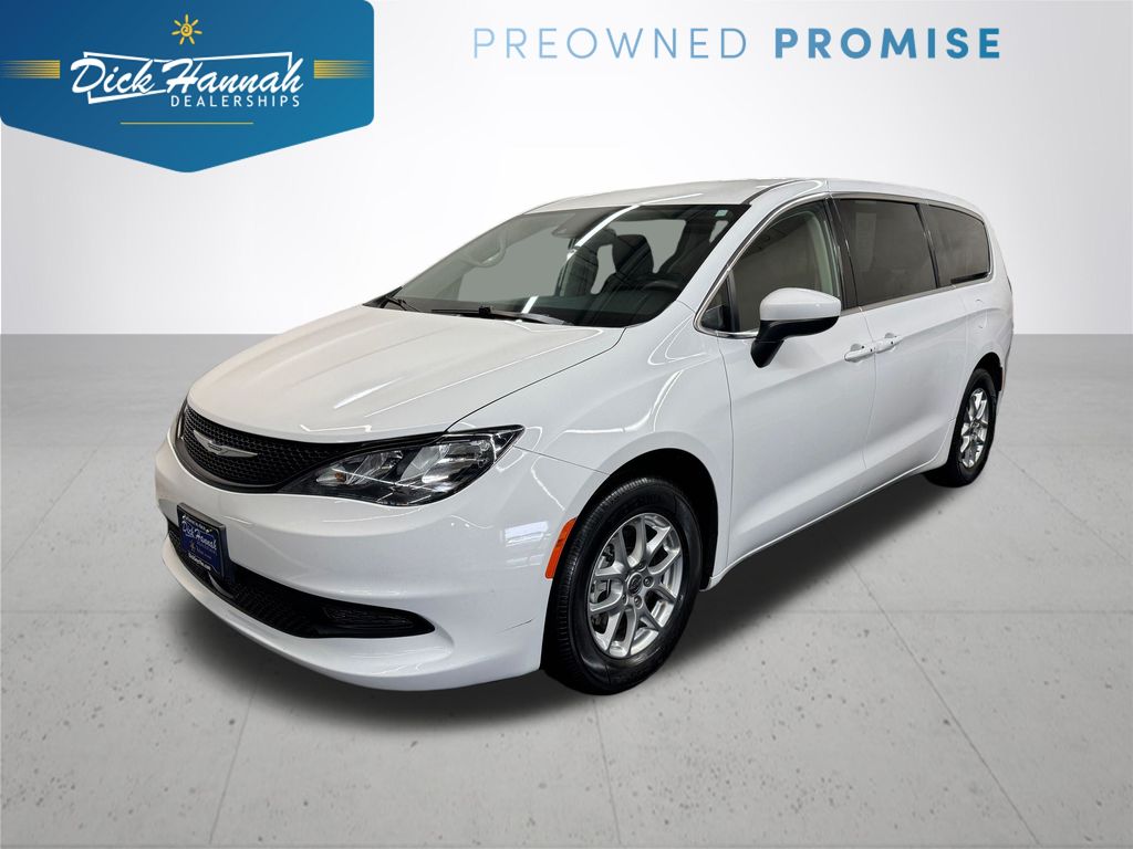 2023 Chrysler Voyager LX