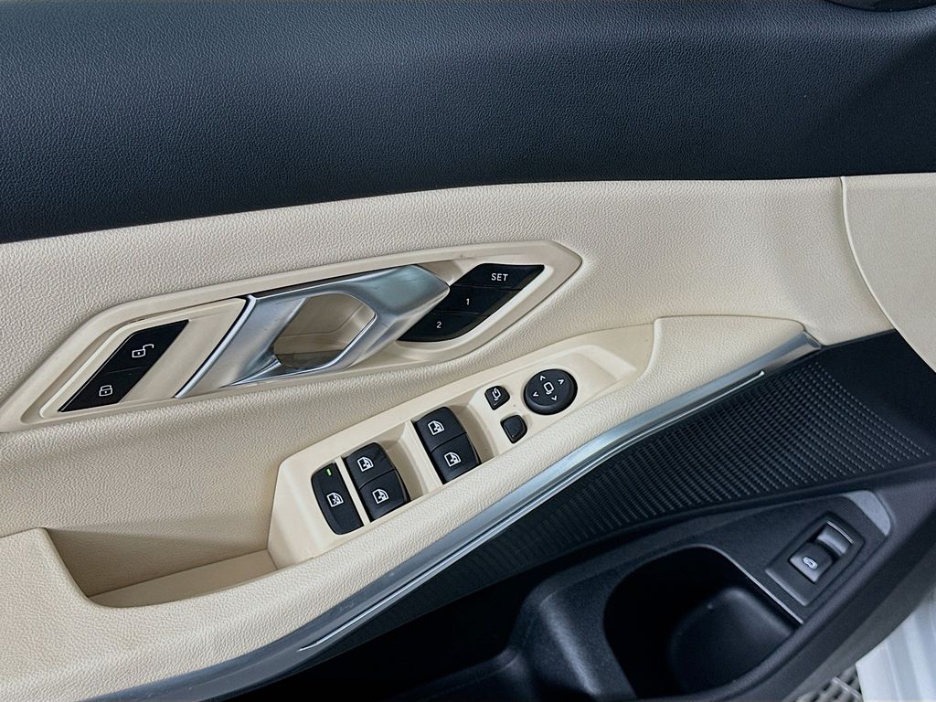 2024 BMW 3 Series 330i 18