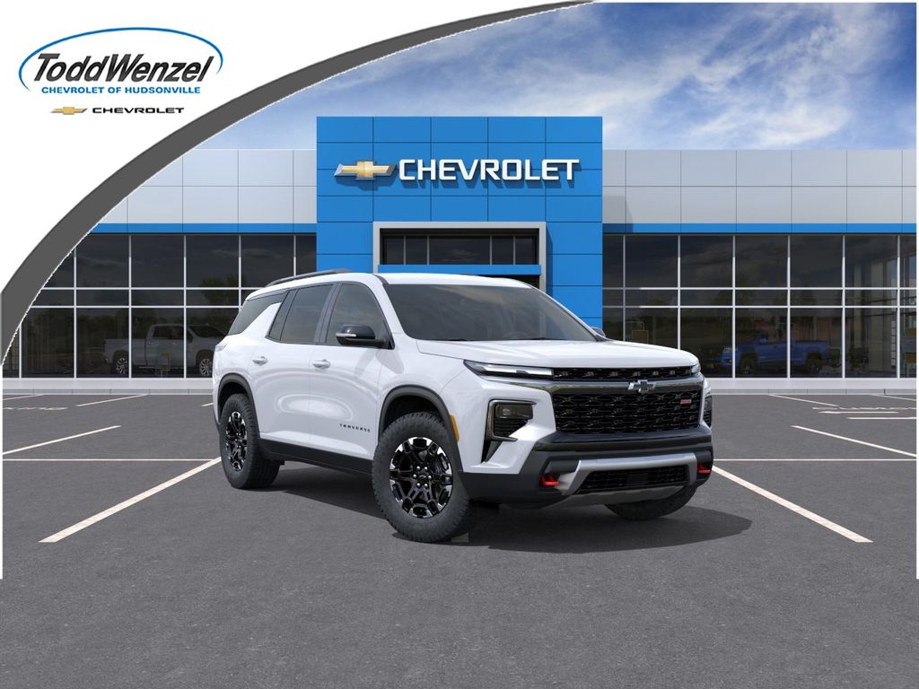 Polar White Tricoat 2027 Chevrolet Traverse SUV / Crossover Four-Wheel Drive 8-Speed Automatic