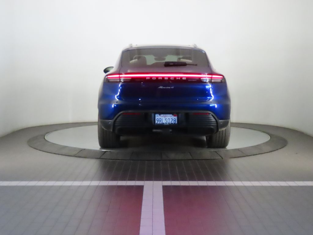 Thumbnail: 2024 Porsche Macan - 6