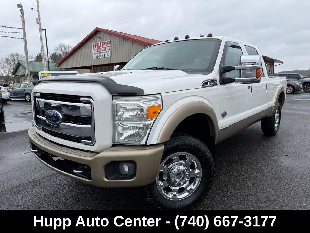White Platinum Clearcoat Metallic 2014 Ford F-350 Super Duty King Ranch Crew Cab 4WD Pickup Truck Four-Wheel Drive 6-Speed Automatic Overdrive