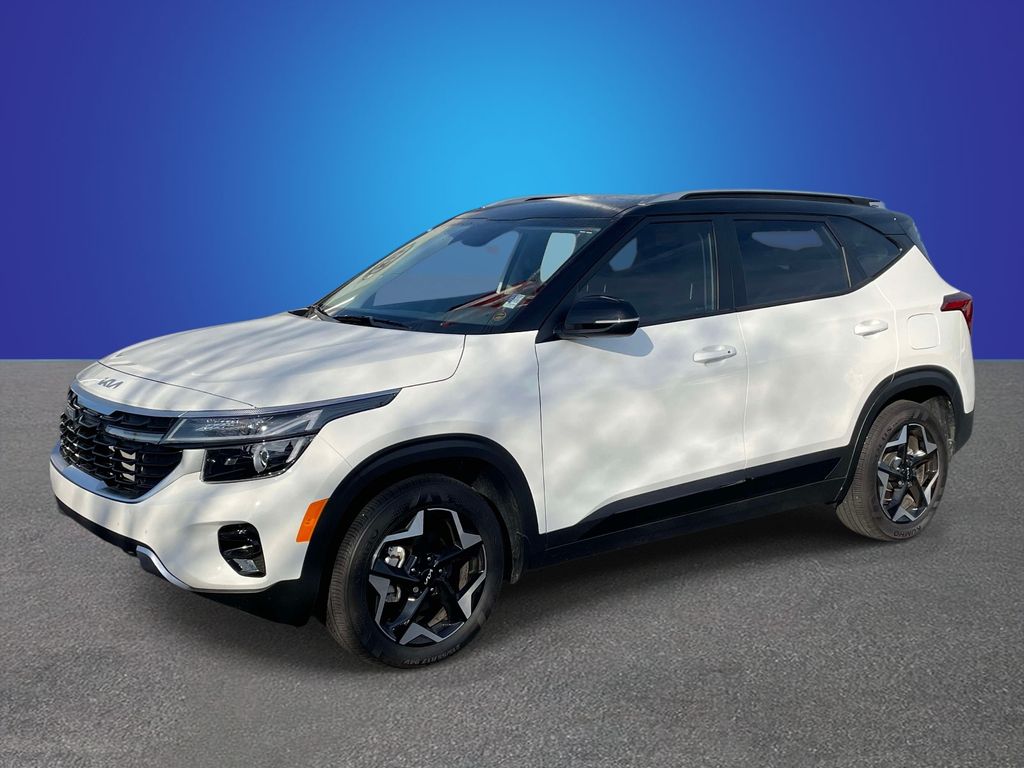 Clear White/Black Roof 2025 Kia Seltos S FWD SUV / Crossover Front-Wheel Drive Continuously Variable Transmission