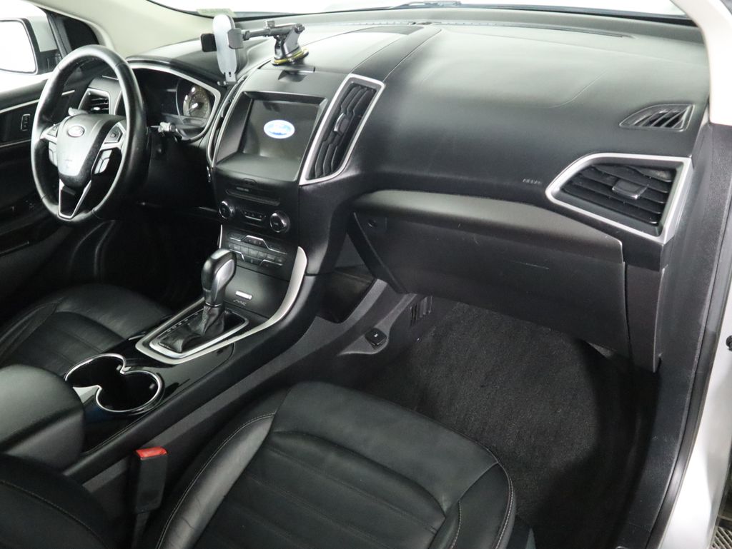 2017 Ford Edge SEL 17