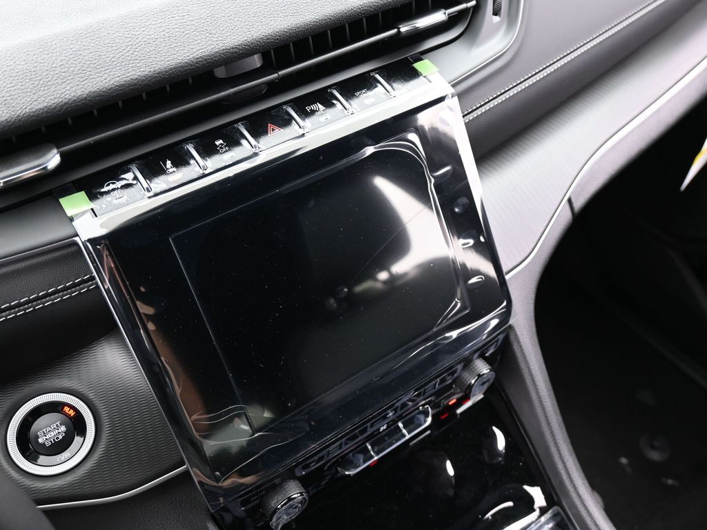 New 2025 Baltic Gray Metallic Clearcoat Jeep Altitude X image 21