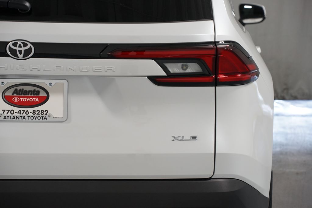 Thumbnail: 2026 Toyota Grand Highlander - 10