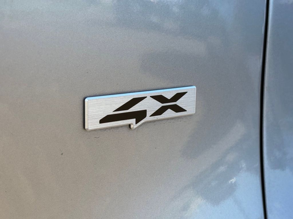 2024 Kia Seltos SX - 10