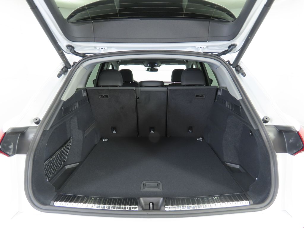 Thumbnail: 2025 Audi Q5 - 30