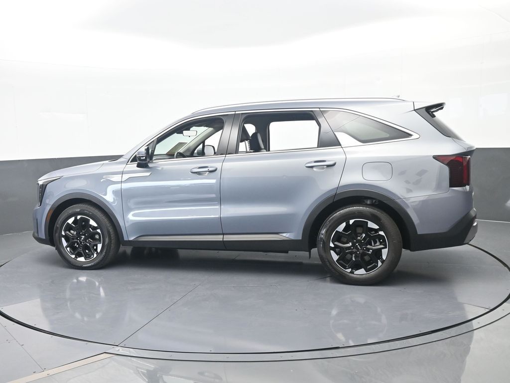 2025 Kia Sorento S AT's photo