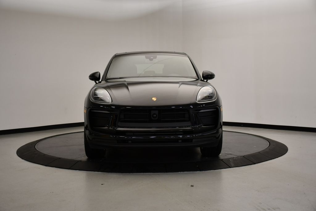Thumbnail: 2025 Porsche Macan - 10