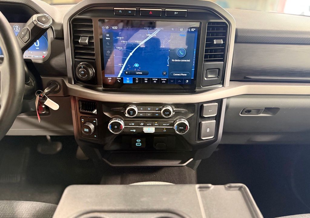 Used 2024 Black Ford XLT image 19