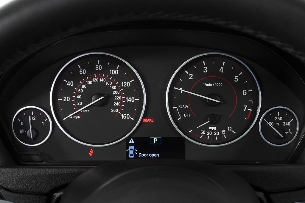 Thumbnail: 2015 BMW 3 Series - 31