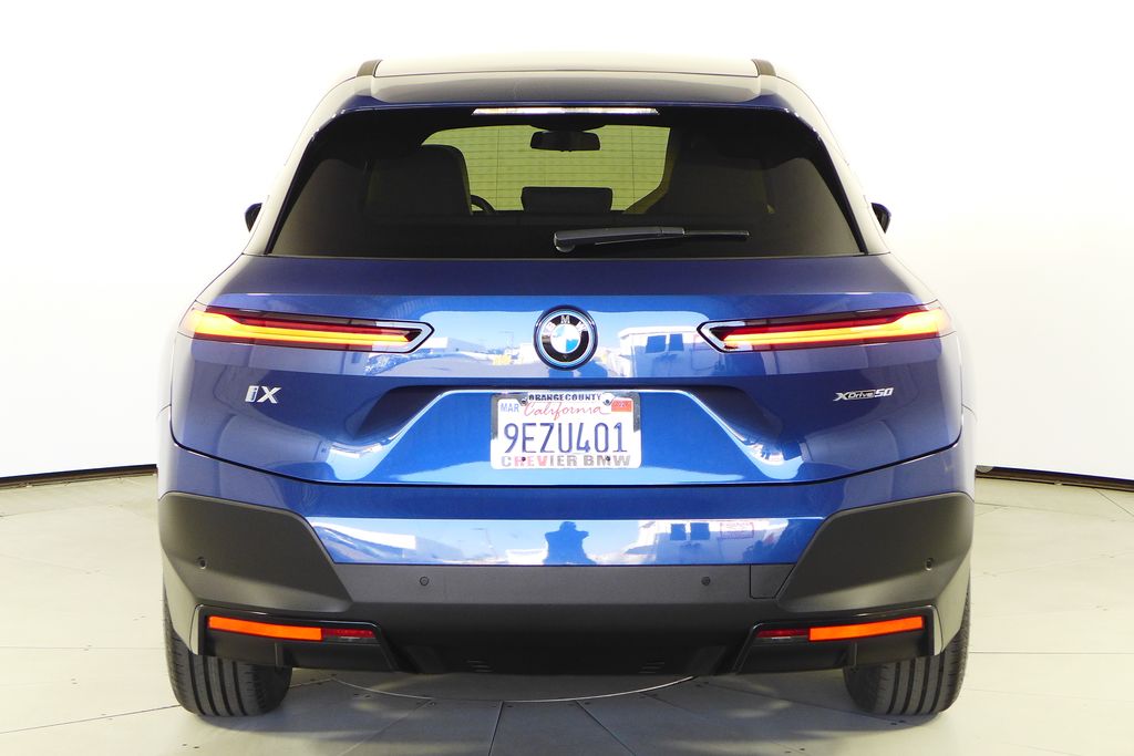 Thumbnail: 2023 BMW iX - 7