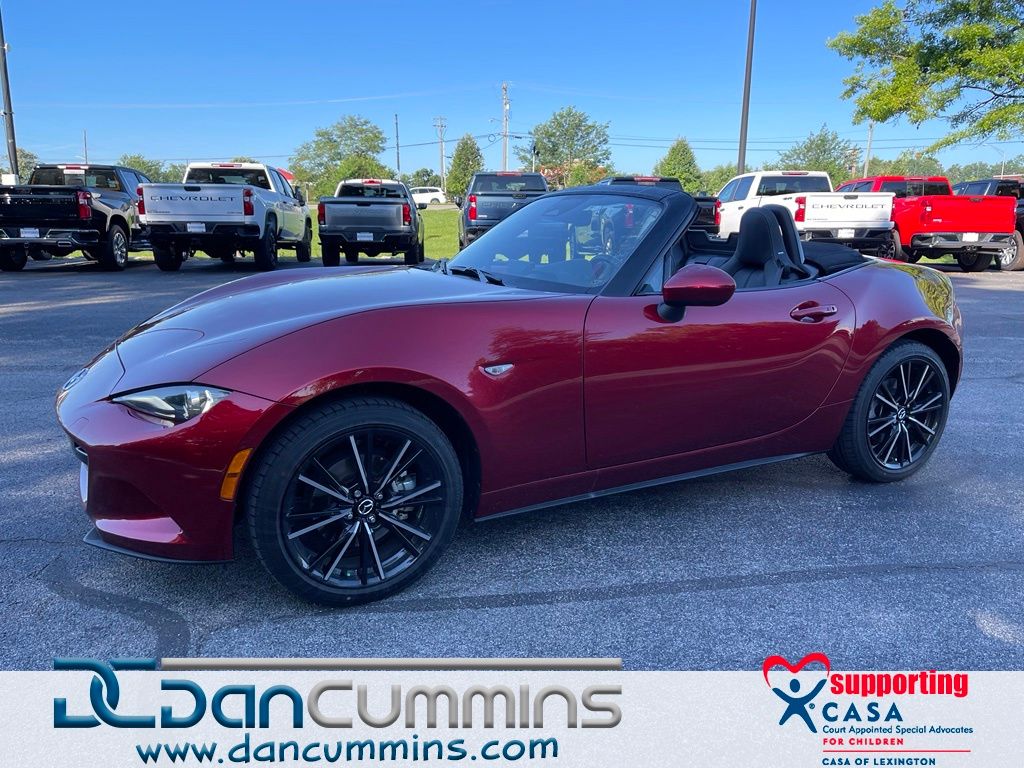 Soul Red Crystal Metallic 2024 Mazda MX-5 Miata Convertible Rear-Wheel Drive 6-Speed Manual