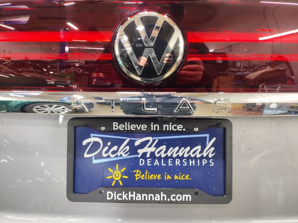 2025 Volkswagen Atlas Cross Sport 2.0T SE w/Technology